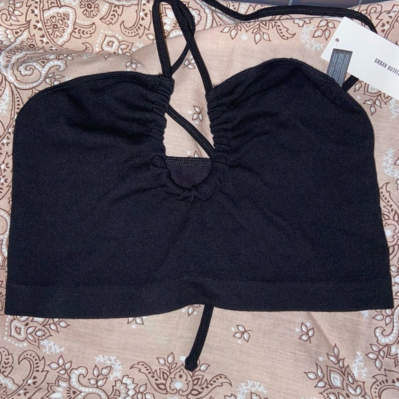 Urban Outfitters x Out From Under Cozy Up Seamless Bra Top - Picture 3 of 4